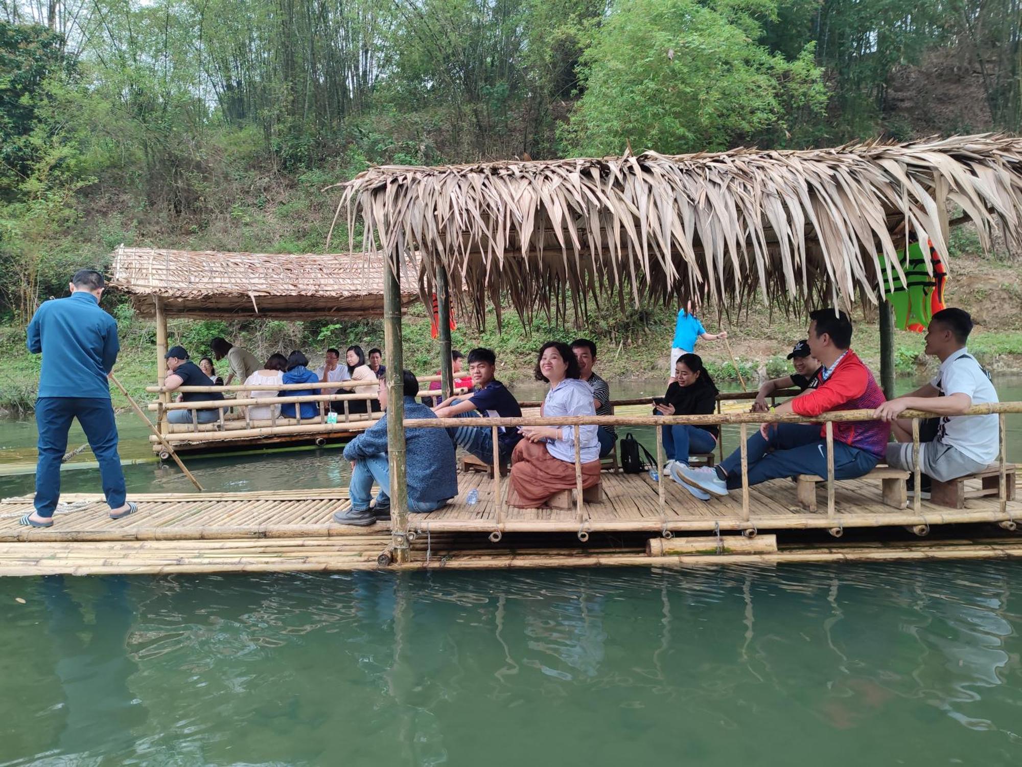 Pu Luong Homestay & Tours Huong Ba Thuoc Exterior photo